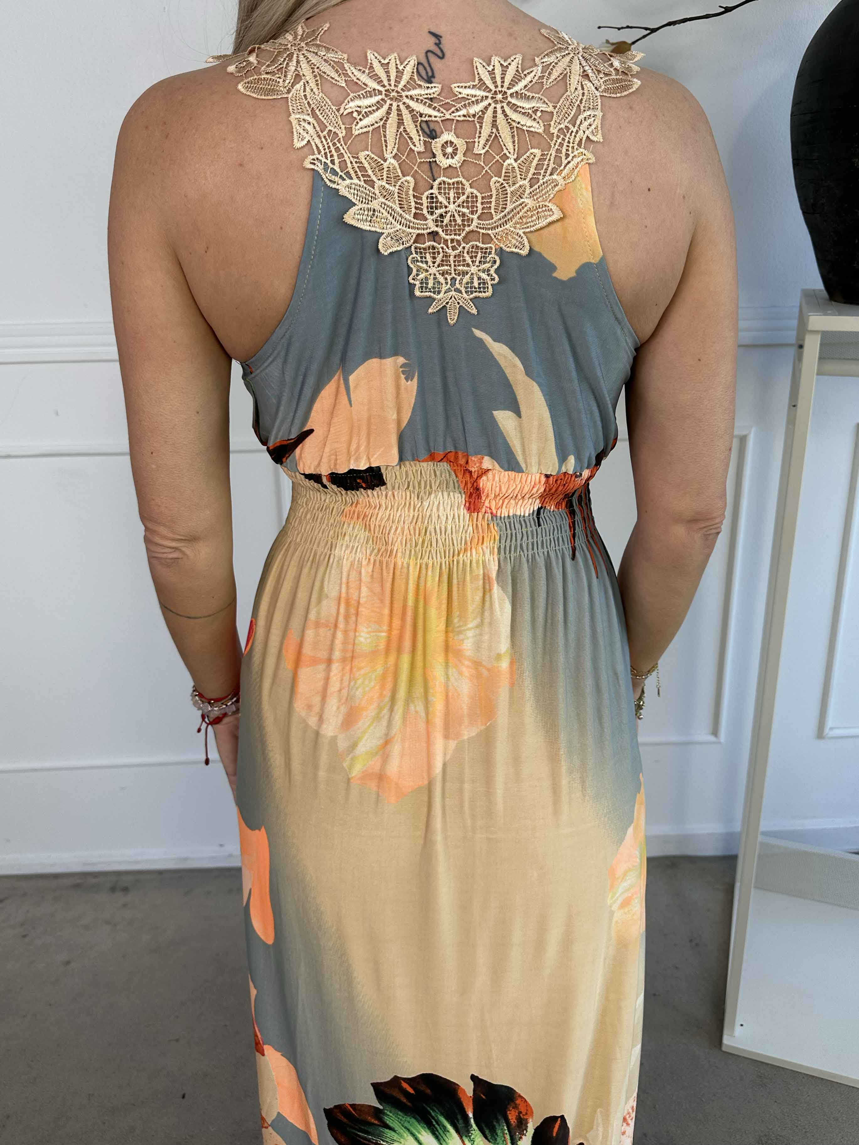 Nantes - Lang kjole i elastisk stof med broderet ryg